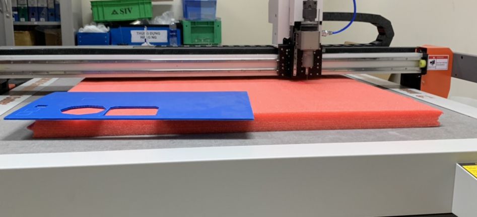 máy cắt bông CNC (ngành giấy , ngành mút , ngành nhựa ,....)
