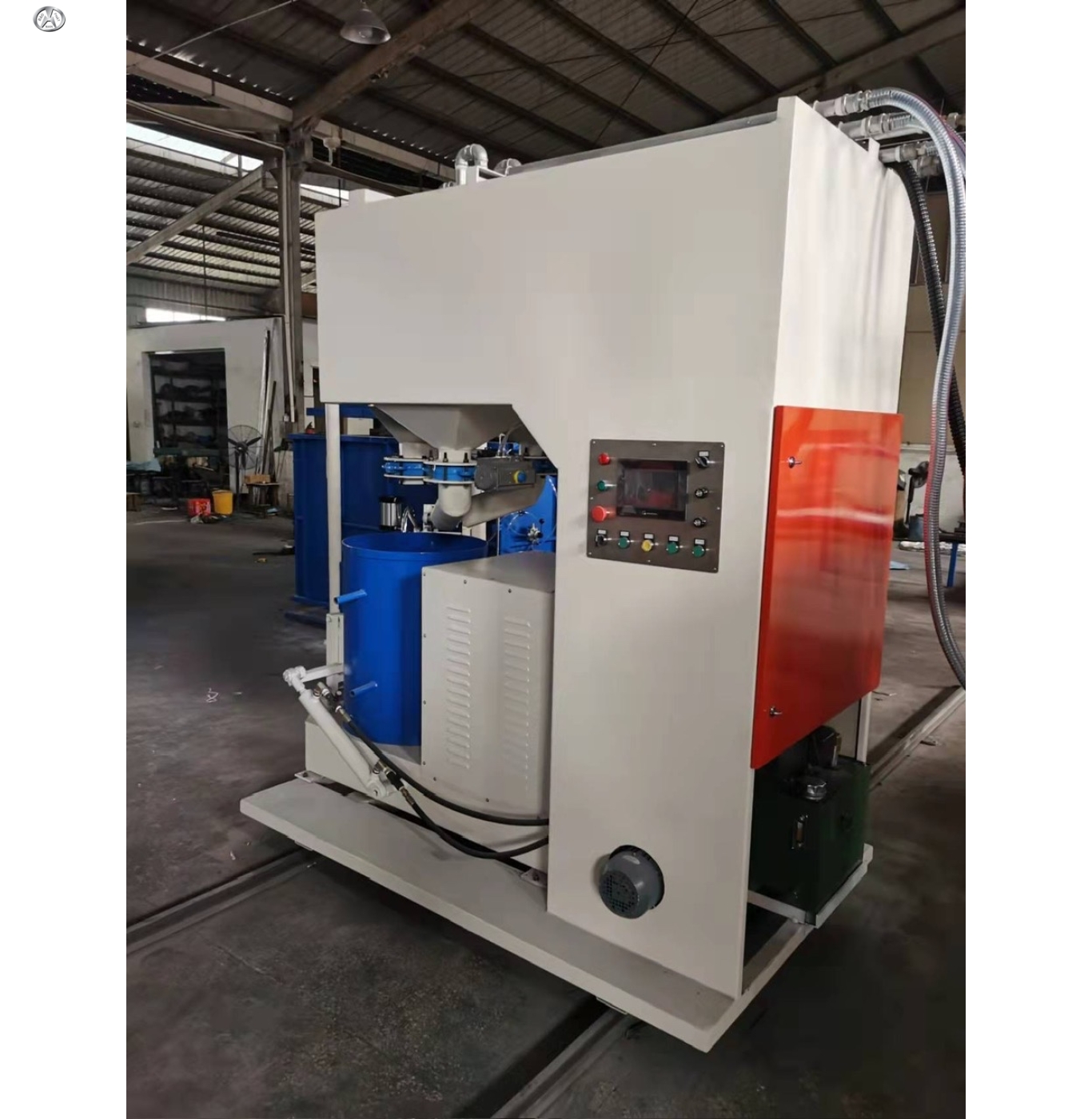 Máy đổ mút bán tự động
