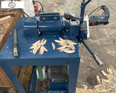 Máy đánh chốt thuyền